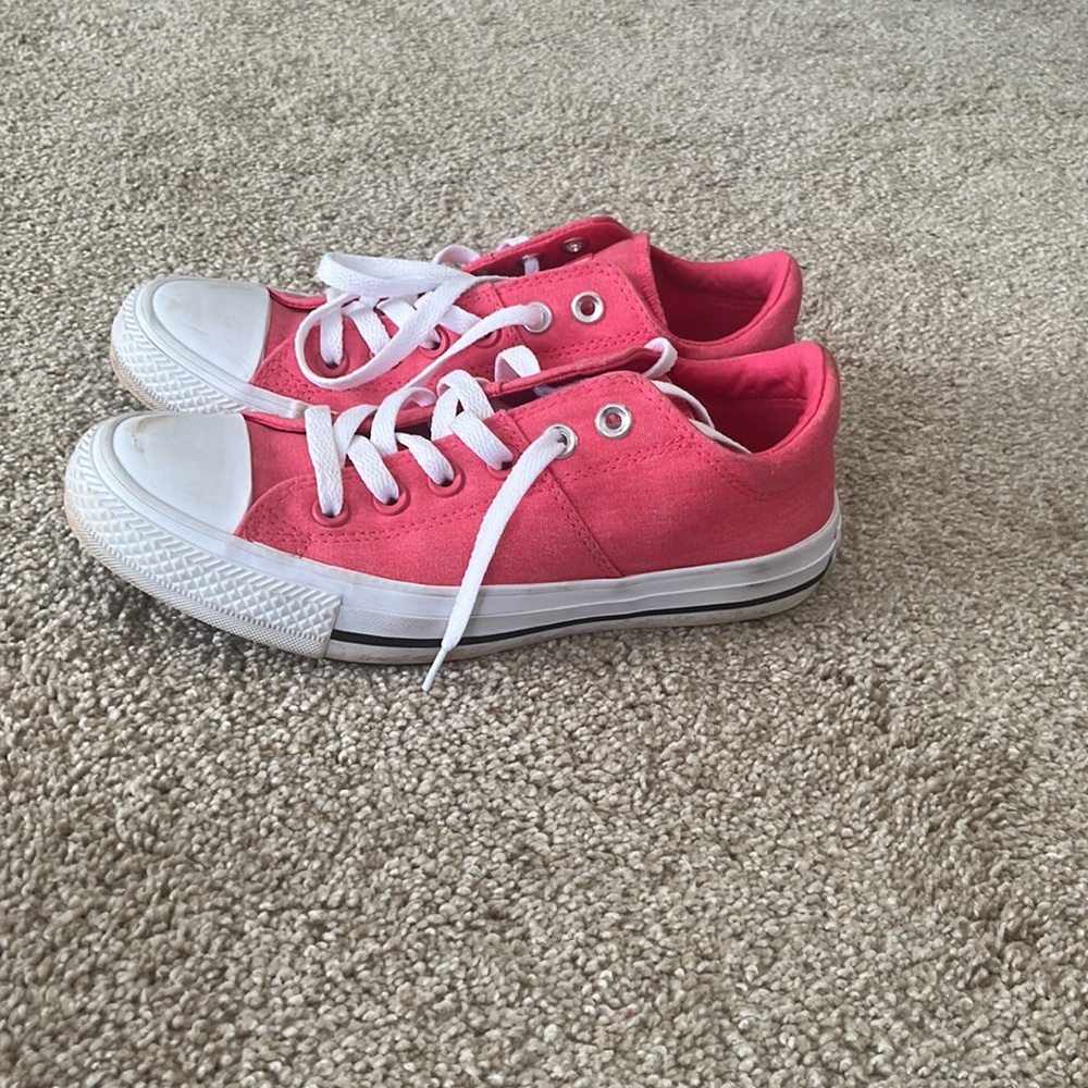 Pink Converse - Picture 2 of 5
